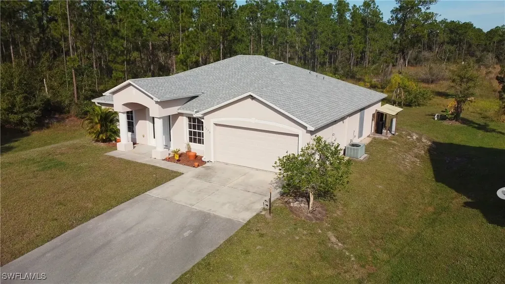 2675 70th Avenue NE Naples FL 34120