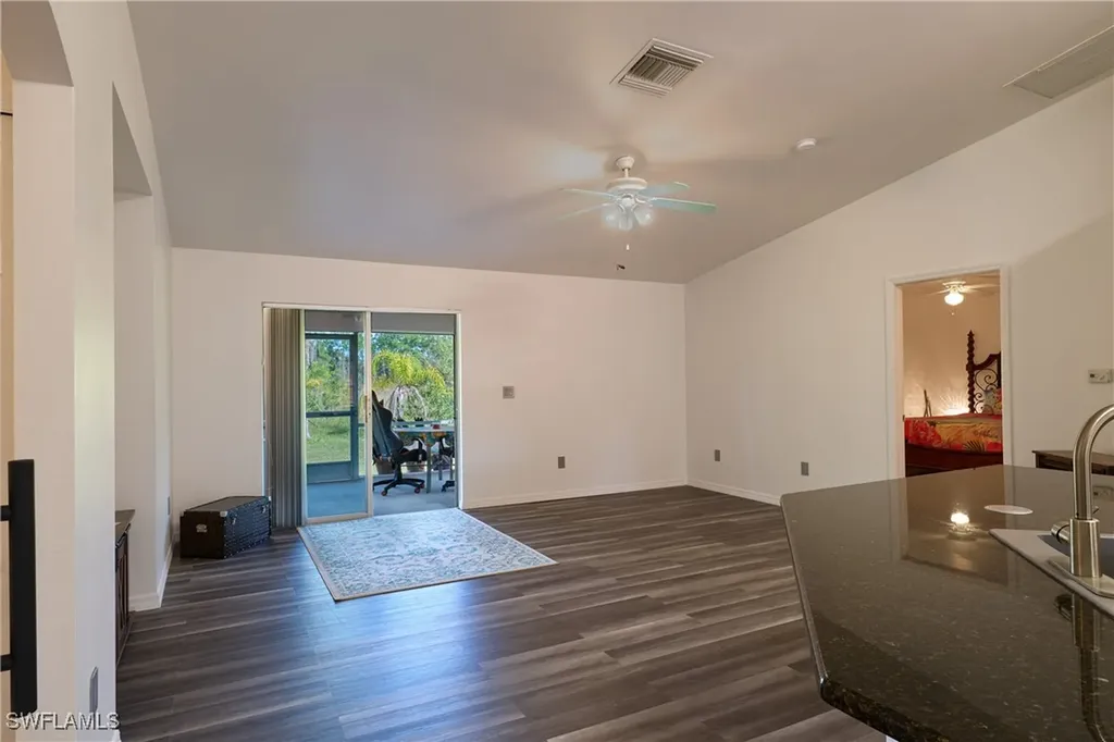 2675 70th Avenue NE Naples FL 34120