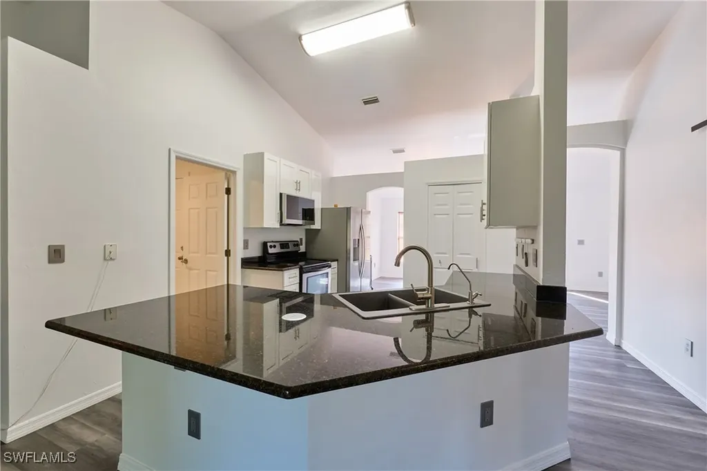2675 70th Avenue NE Naples FL 34120
