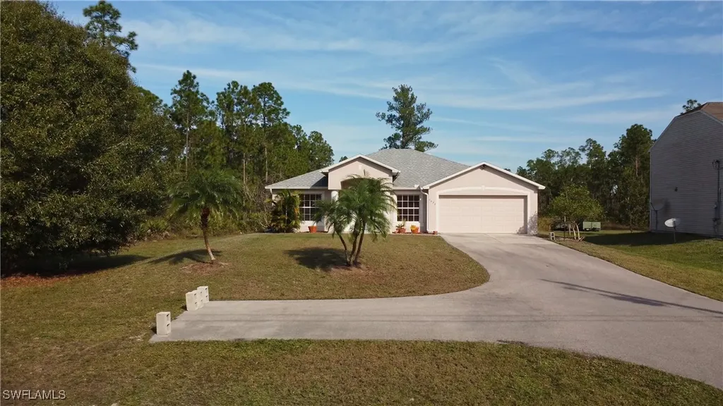 2675 70th Avenue NE Naples FL 34120