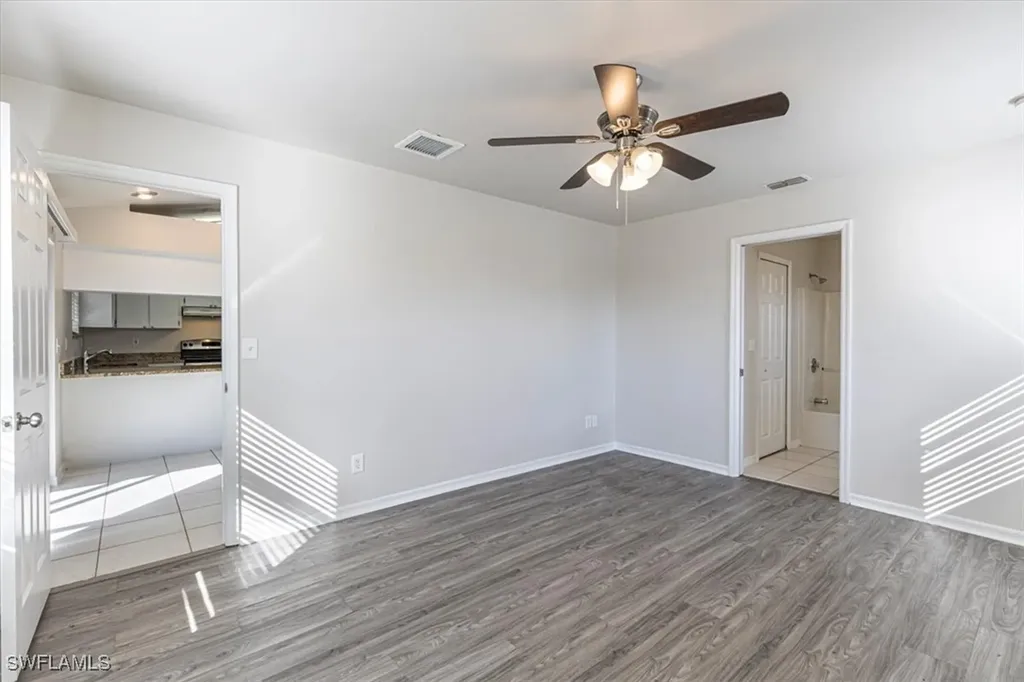 814 SW 10th Place Cape Coral FL 33991