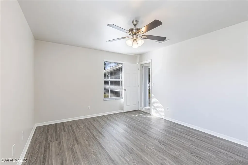 814 SW 10th Place Cape Coral FL 33991