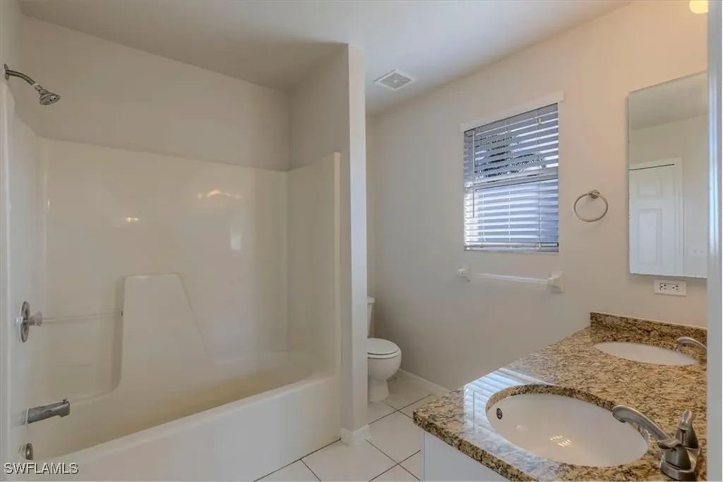 814 SW 10th Place Cape Coral FL 33991