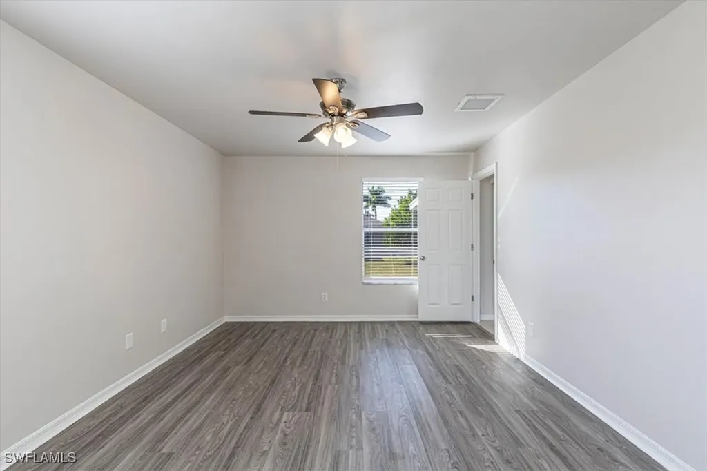 814 SW 10th Place Cape Coral FL 33991