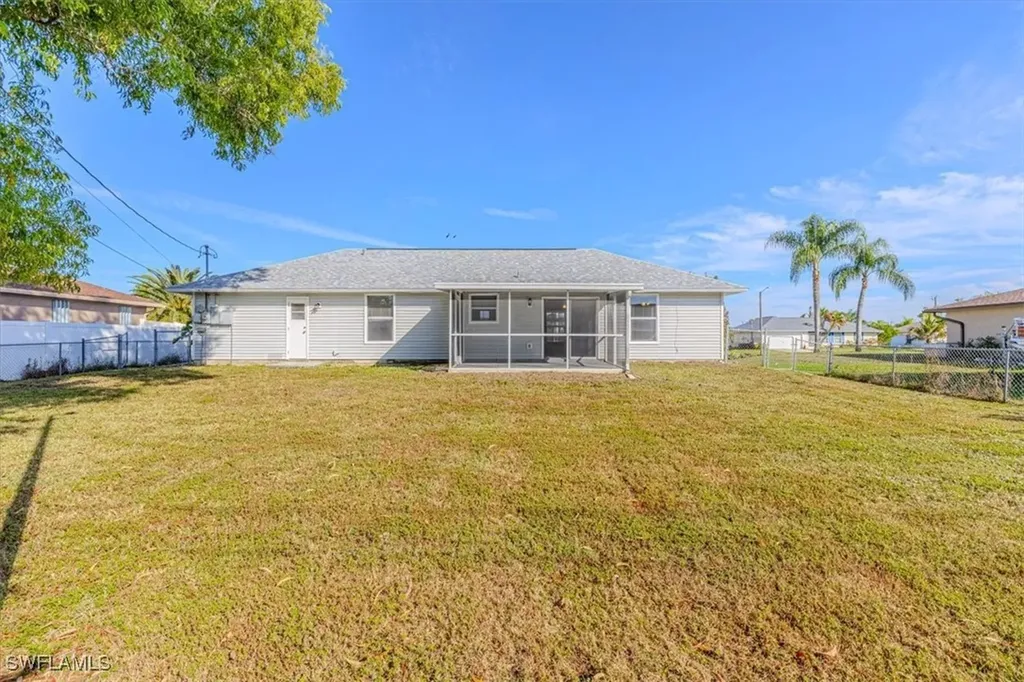814 SW 10th Place Cape Coral FL 33991