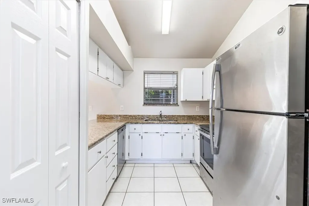 814 SW 10th Place Cape Coral FL 33991