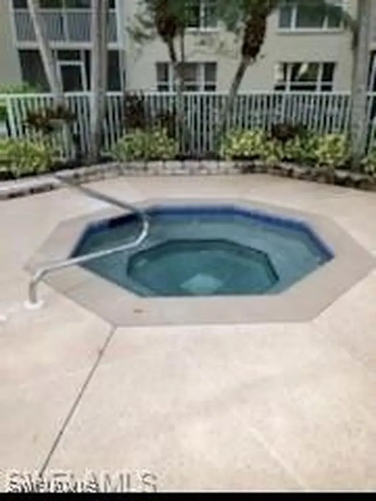 480 Bermuda Cove Way Naples FL 34110