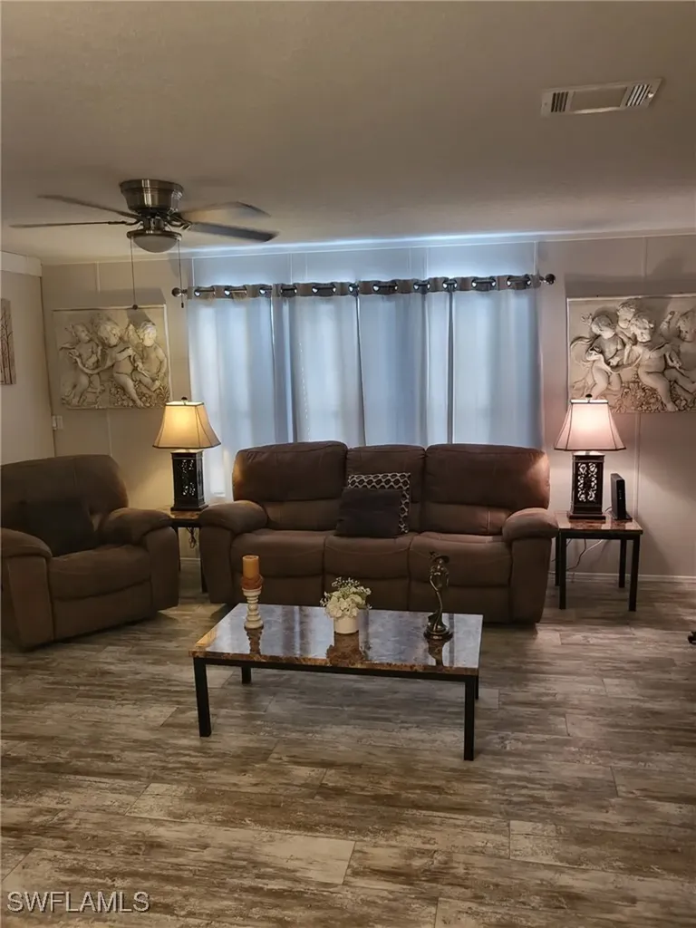 93 Isle Of Saint Naples FL 34114