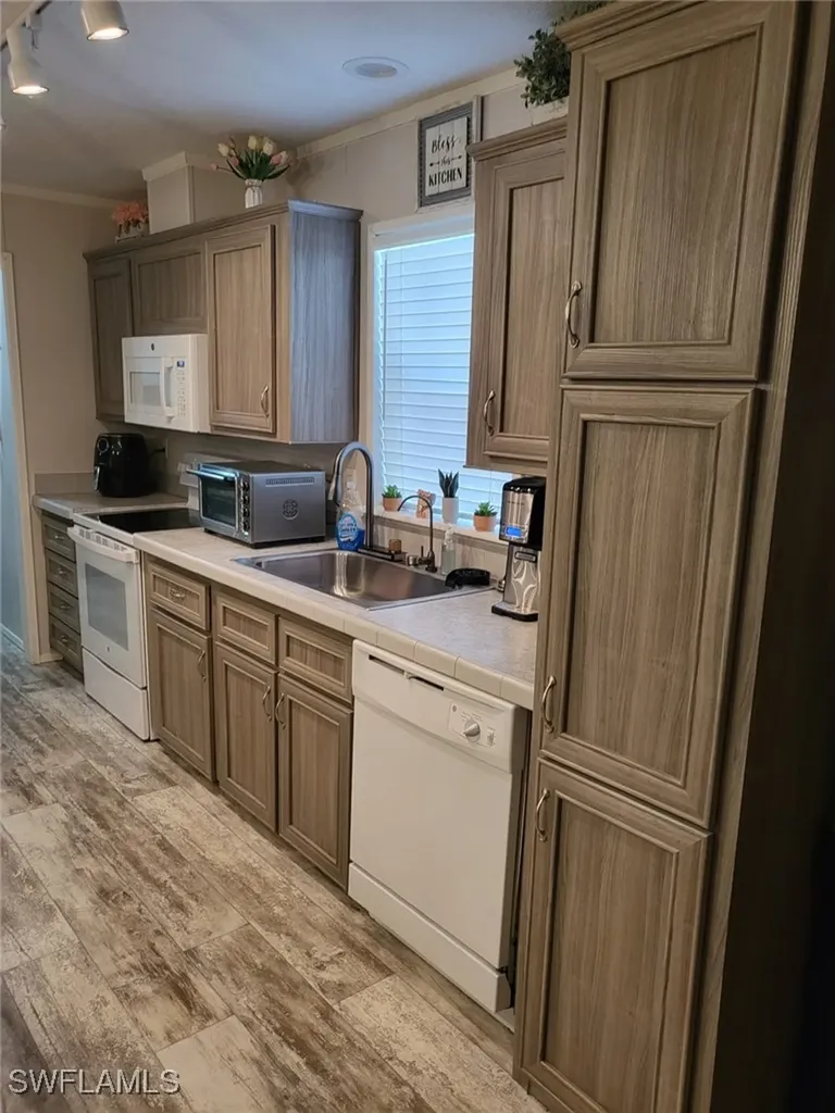 93 Isle Of Saint Naples FL 34114