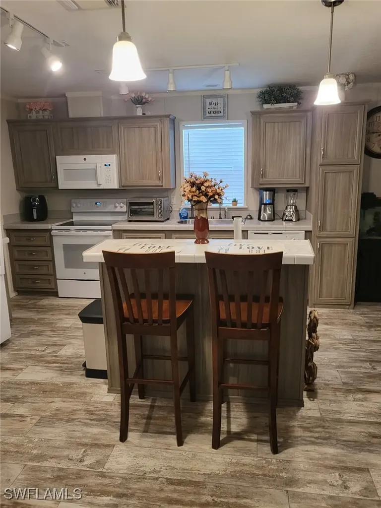 93 Isle Of Saint Naples FL 34114