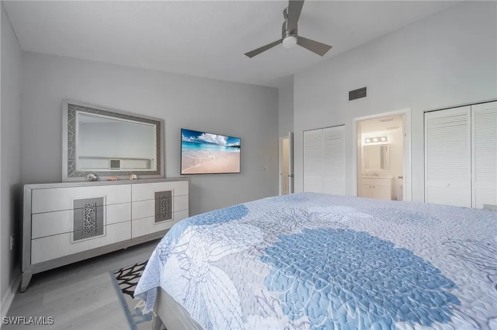 820 Meadowland Drive Naples FL 34108