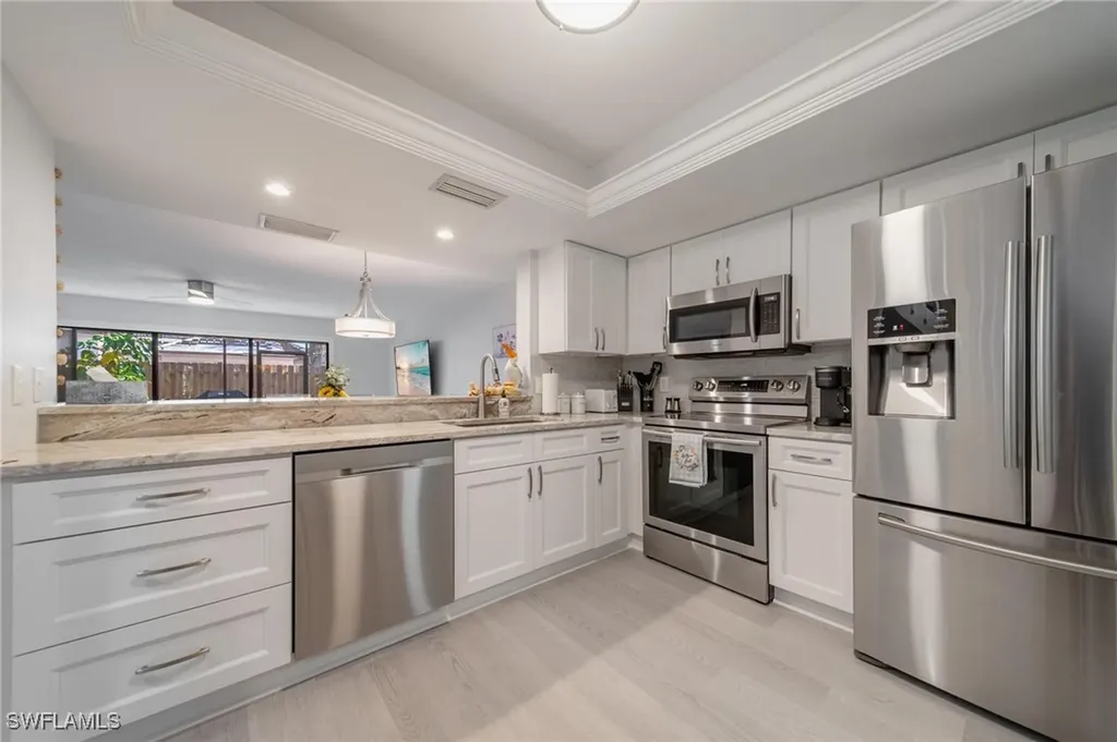 820 Meadowland Drive Naples FL 34108