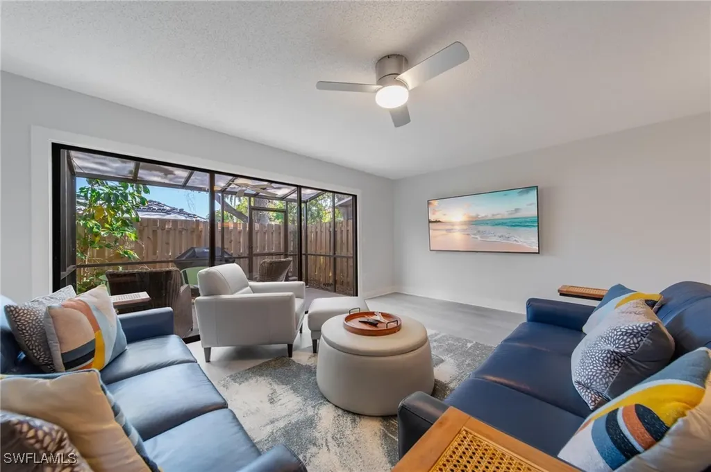 820 Meadowland Drive Naples FL 34108