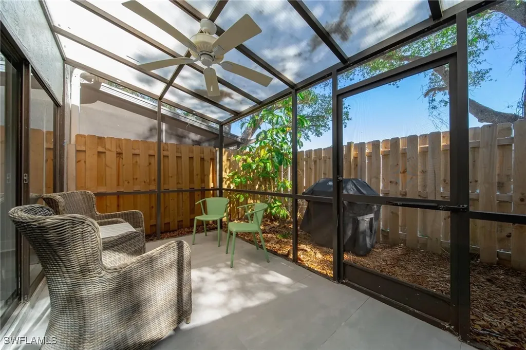 820 Meadowland Drive Naples FL 34108