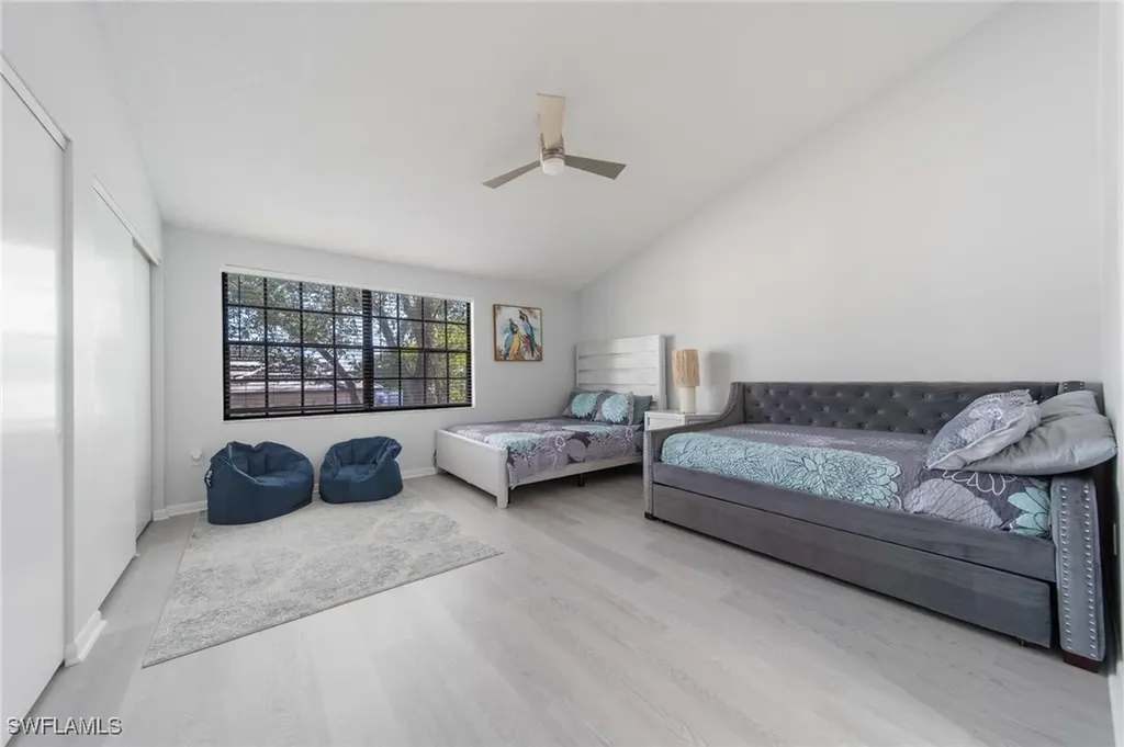 820 Meadowland Drive Naples FL 34108