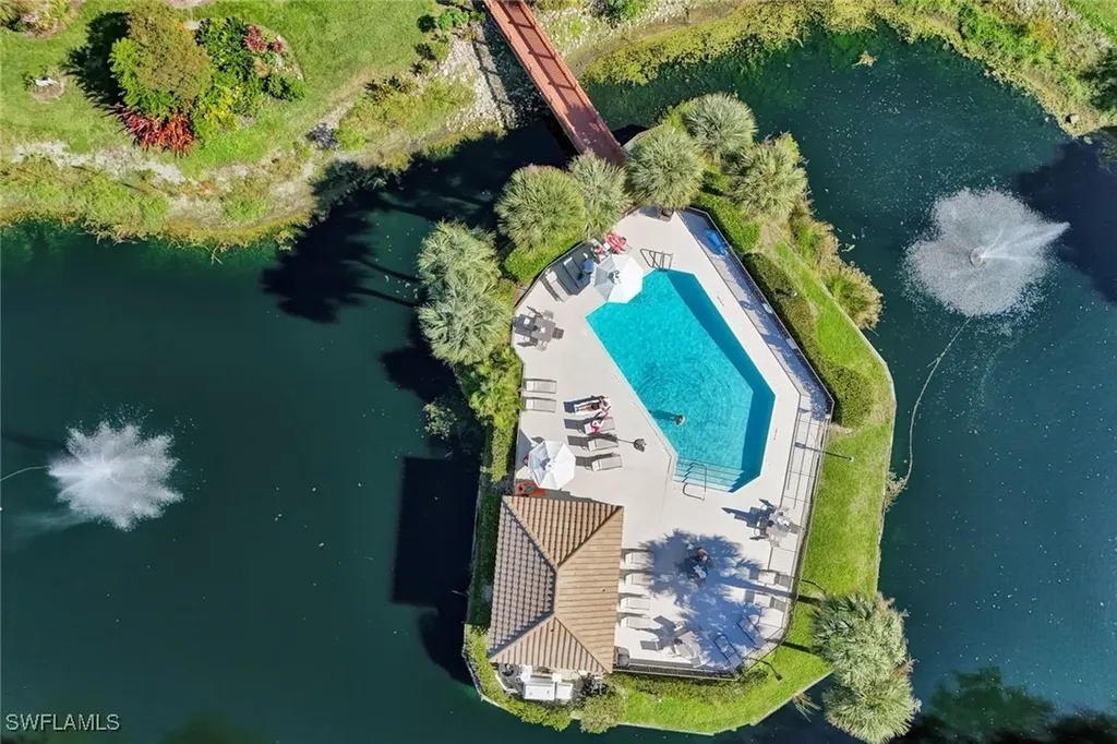 6883 Redbay Park Road Naples FL 34109