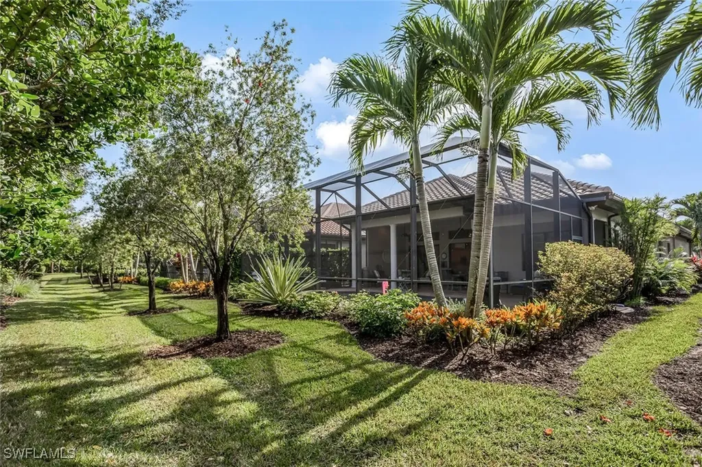 7315 Lantana Circle N Naples FL 34119