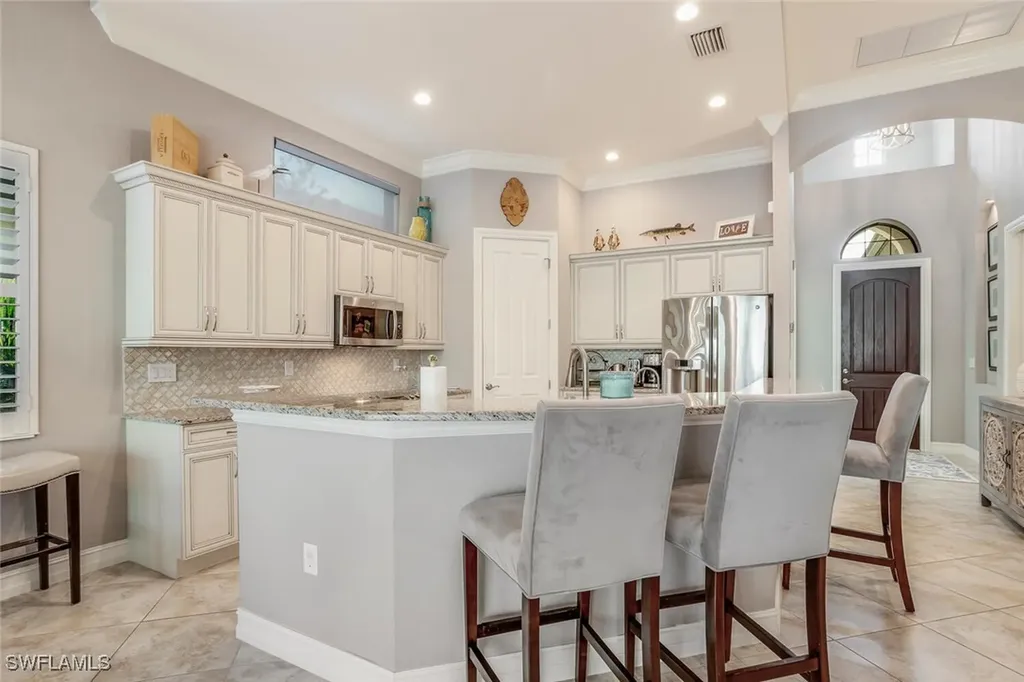 7315 Lantana Circle N Naples FL 34119