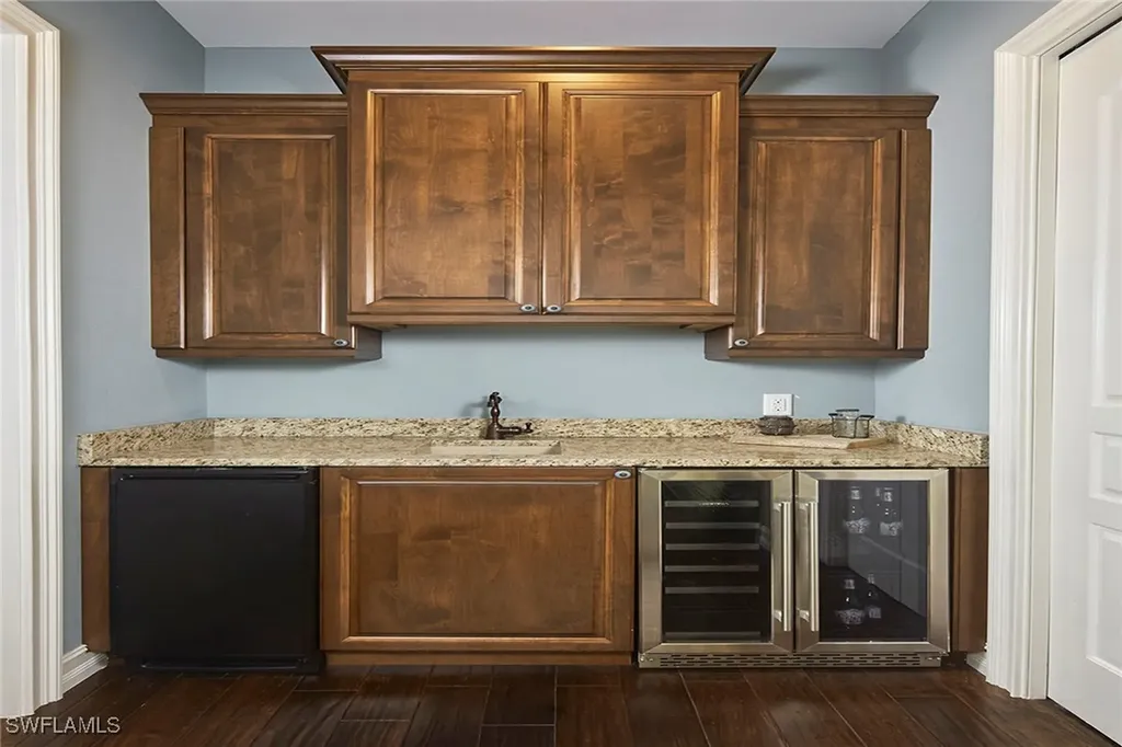 1900 Tiller Terrace Naples FL 34102