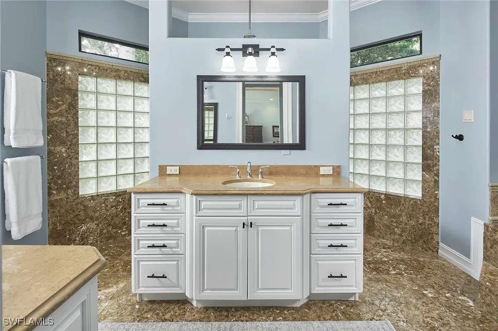 1900 Tiller Terrace Naples FL 34102