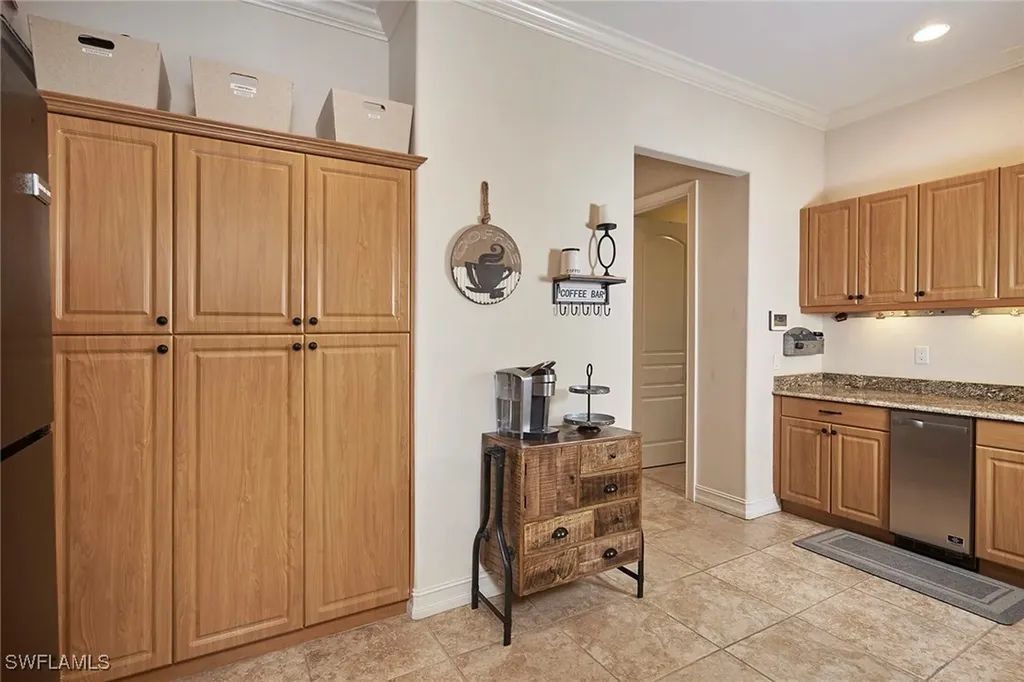 1900 Tiller Terrace Naples FL 34102