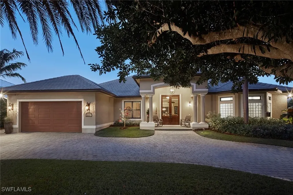 1900 Tiller Terrace Naples FL 34102