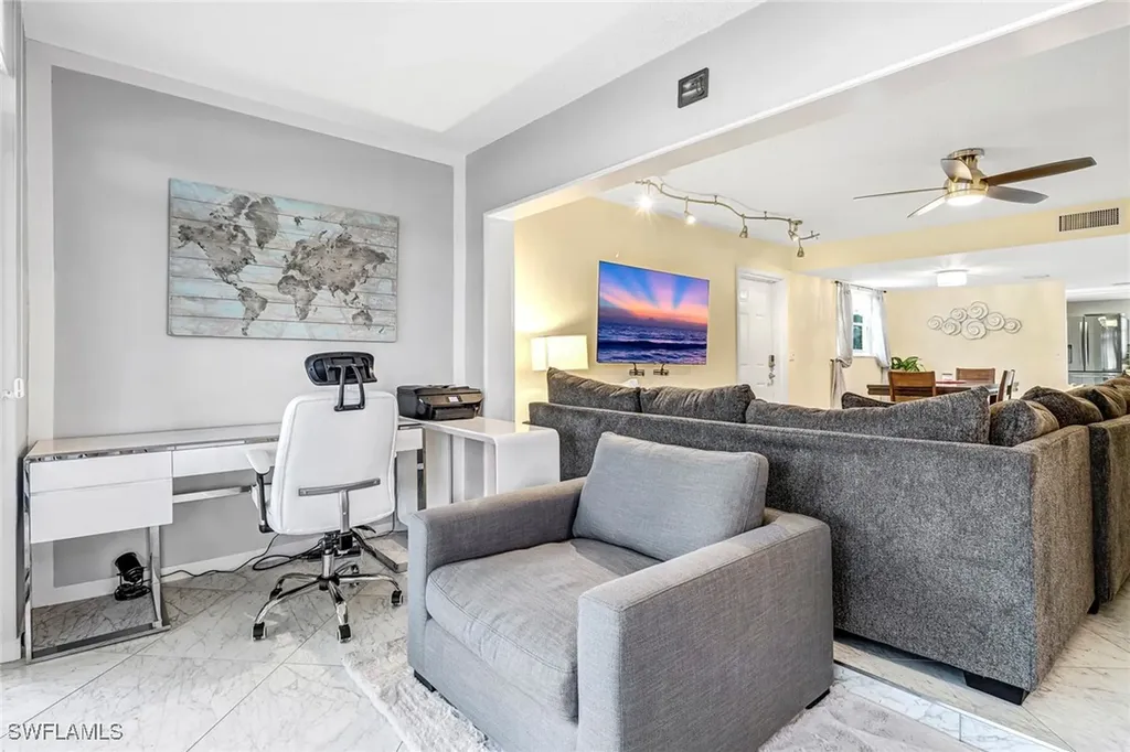 185 Cypress Way E Naples FL 34110