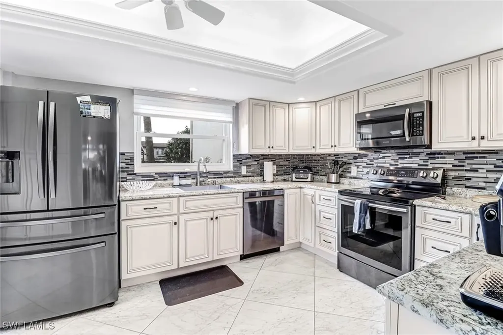 185 Cypress Way E Naples FL 34110