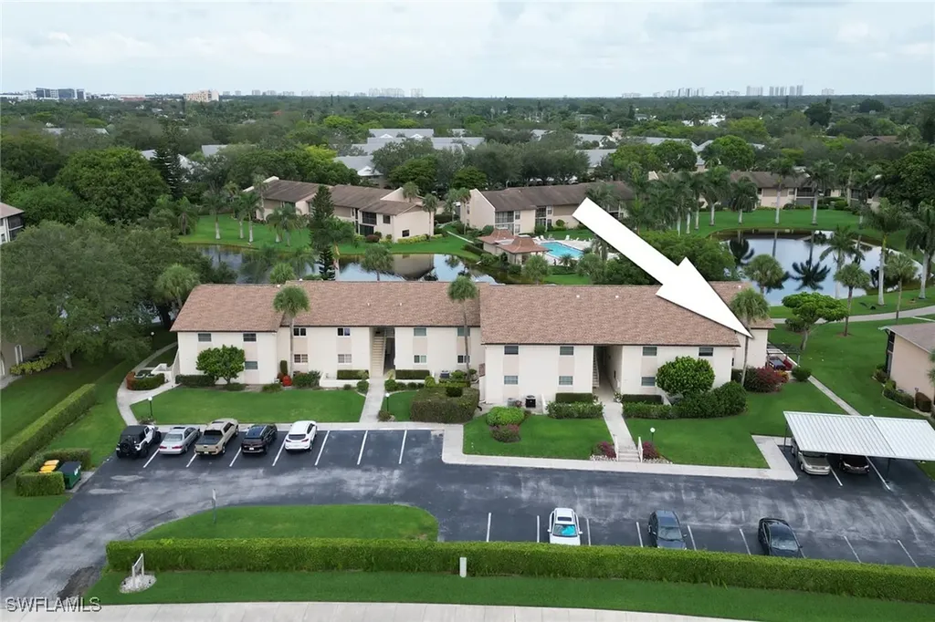 185 Cypress Way E Naples FL 34110