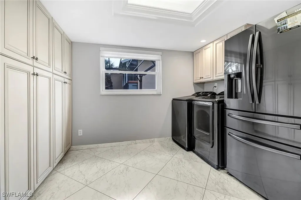 185 Cypress Way E Naples FL 34110