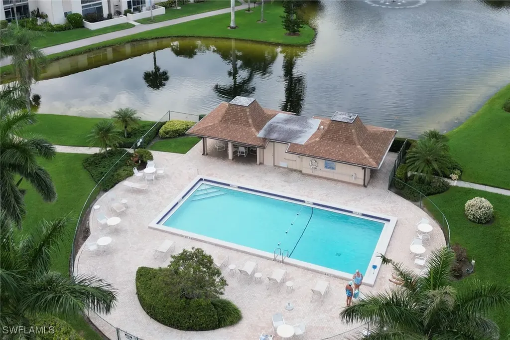 185 Cypress Way E Naples FL 34110