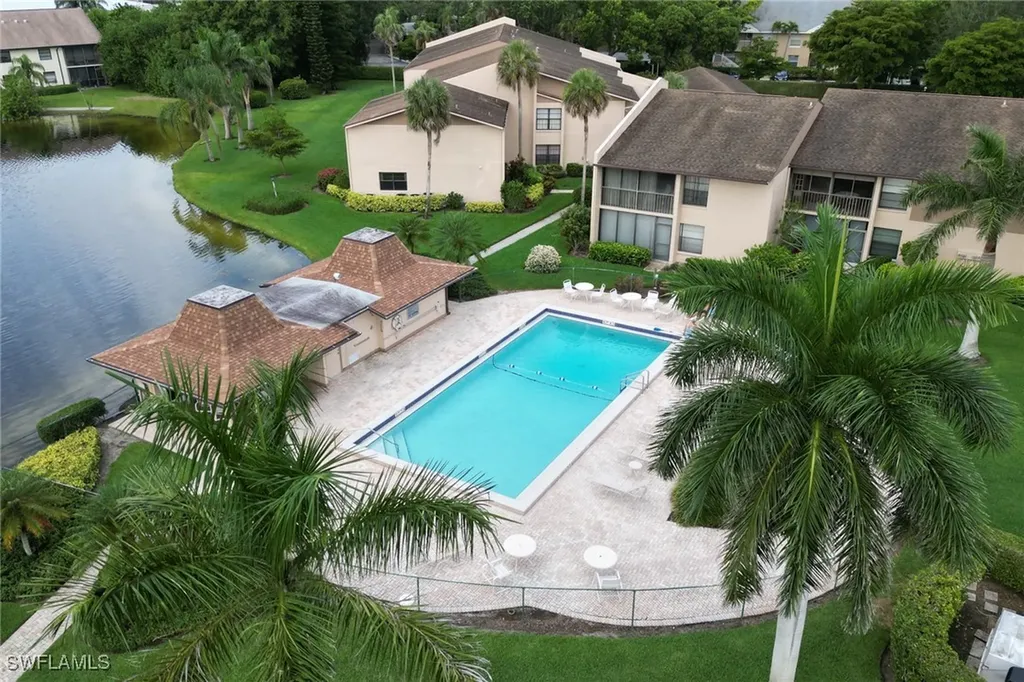 185 Cypress Way E Naples FL 34110