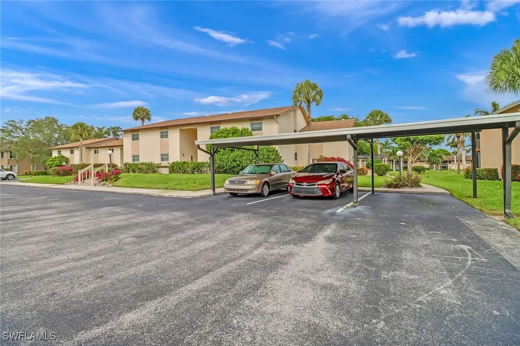 185 Cypress Way E Naples FL 34110