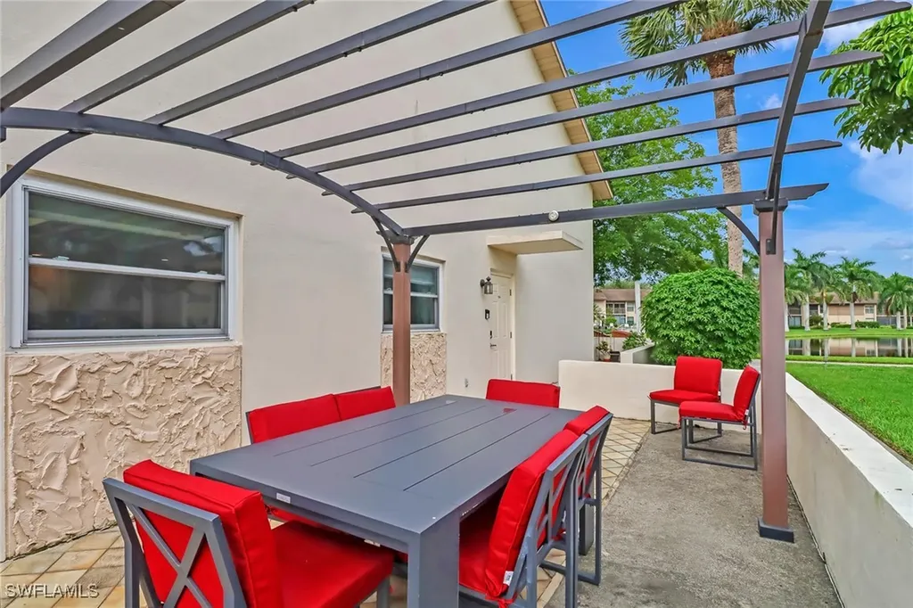 185 Cypress Way E Naples FL 34110