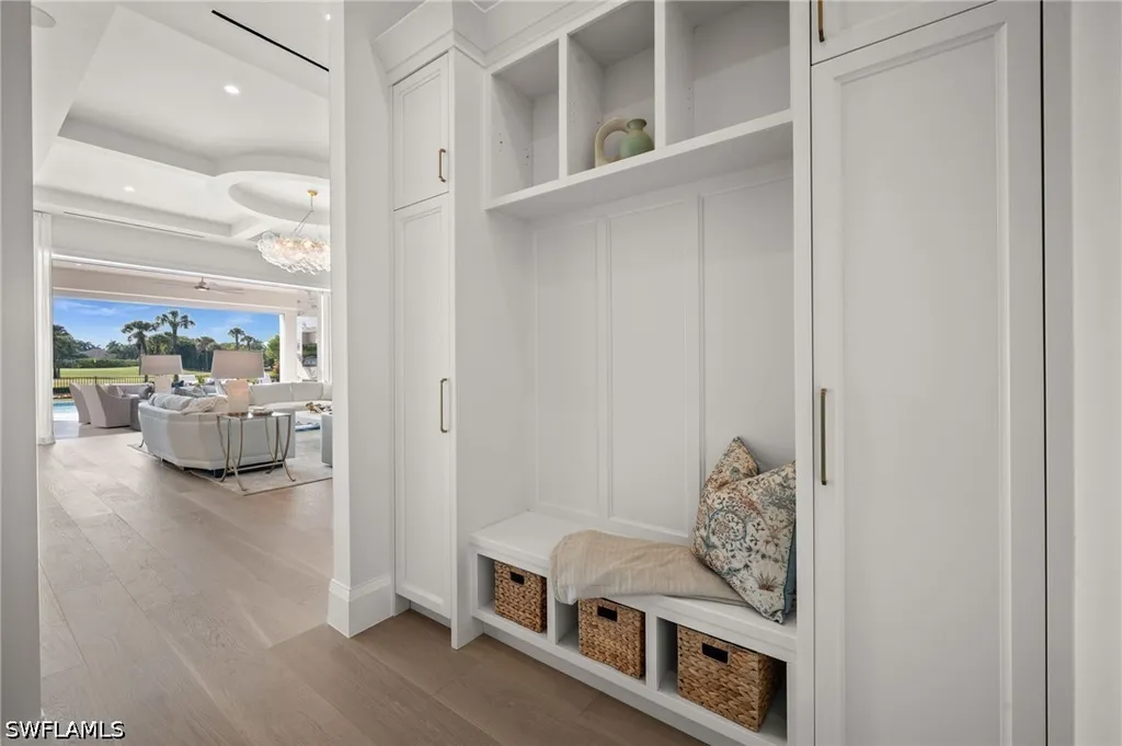 809 Wedge Drive Naples FL 34103