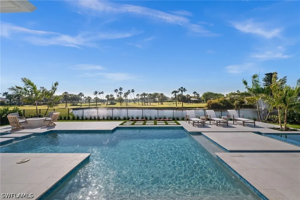 809 Wedge Drive Naples FL 34103