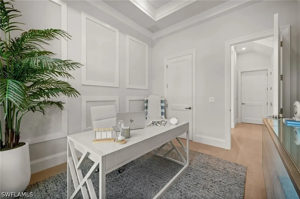 809 Wedge Drive Naples FL 34103
