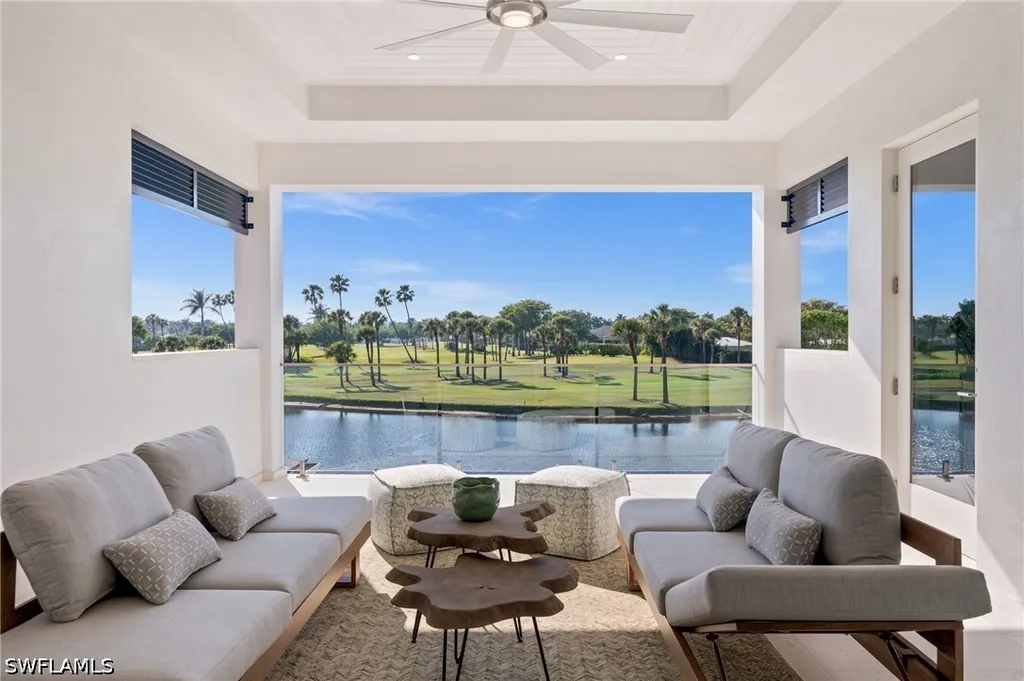 809 Wedge Drive Naples FL 34103
