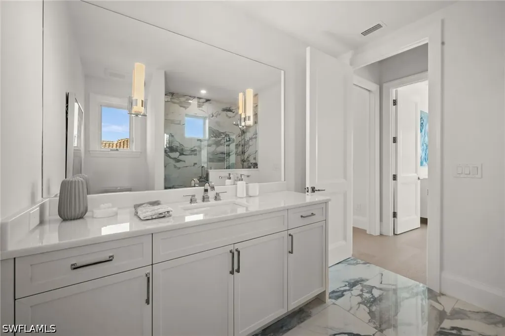 809 Wedge Drive Naples FL 34103