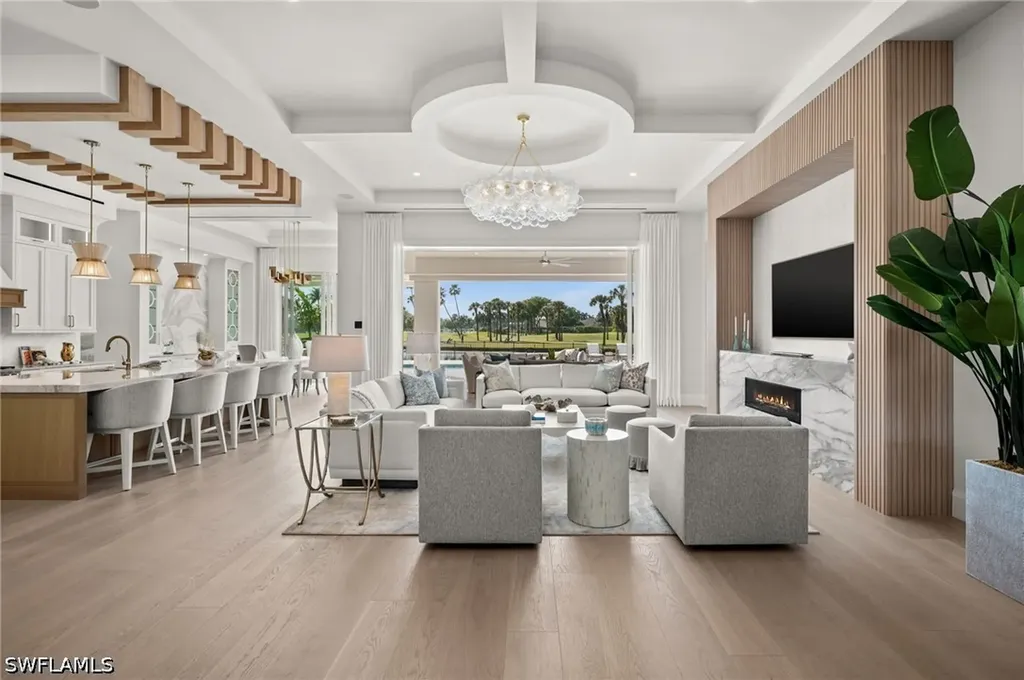 809 Wedge Drive Naples FL 34103