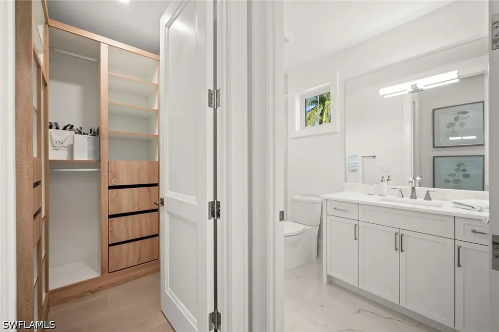 809 Wedge Drive Naples FL 34103