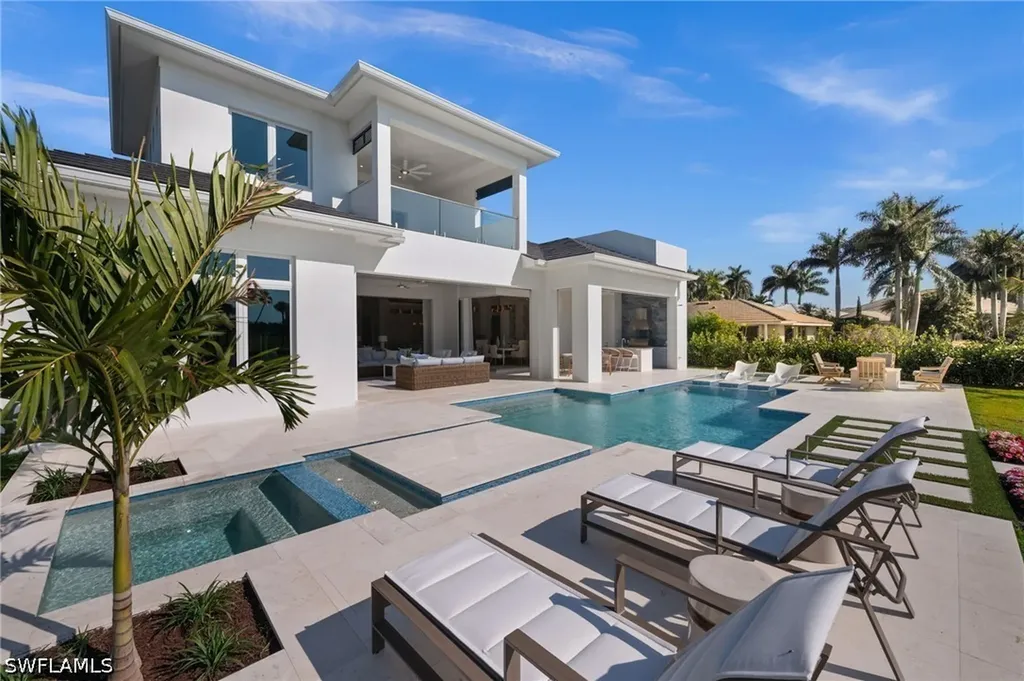 809 Wedge Drive Naples FL 34103