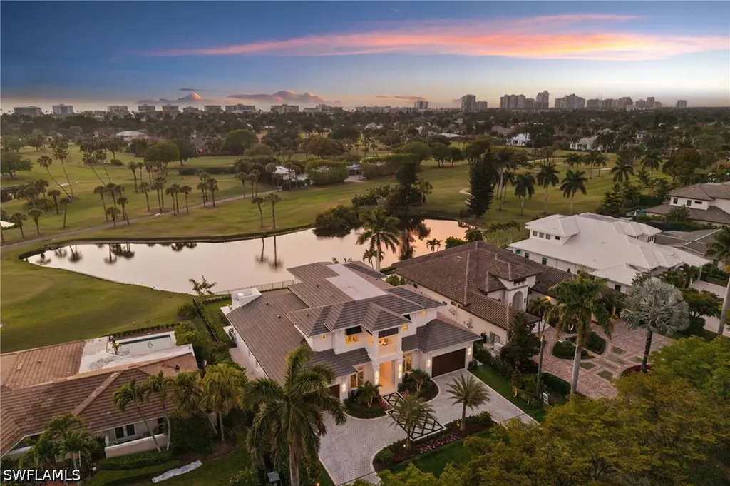 809 Wedge Drive Naples FL 34103