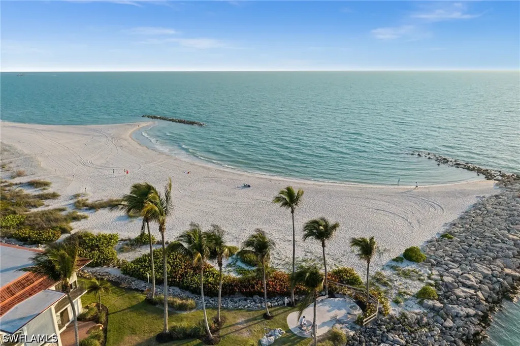 809 Wedge Drive Naples FL 34103