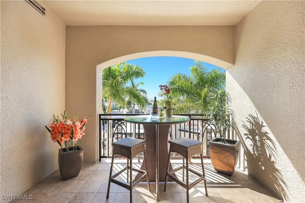 9115 Strada Place Naples FL 34108