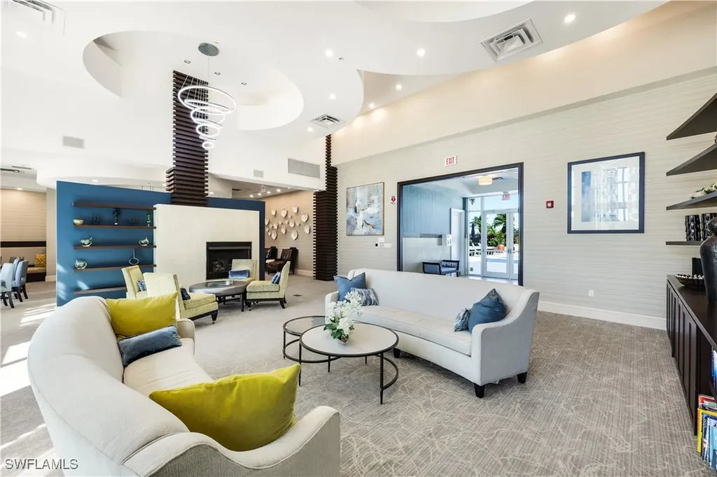 9115 Strada Place Naples FL 34108