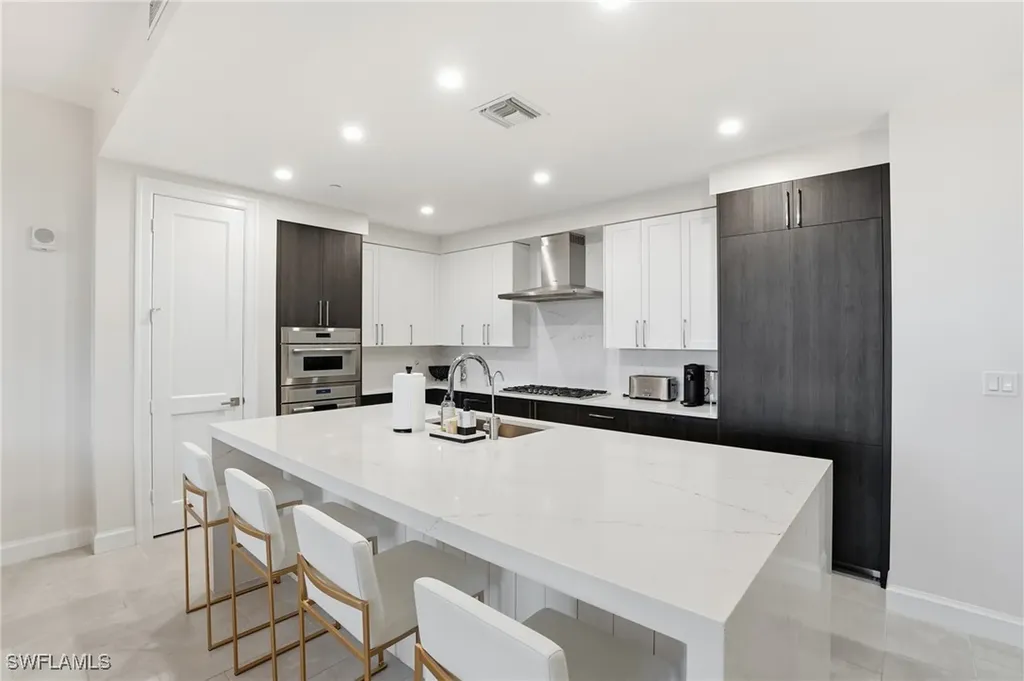 1125 Central Avenue Eleven Eleven Central FL 34102
