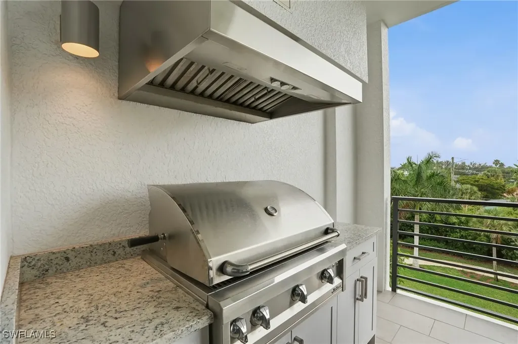 1125 Central Avenue Eleven Eleven Central FL 34102