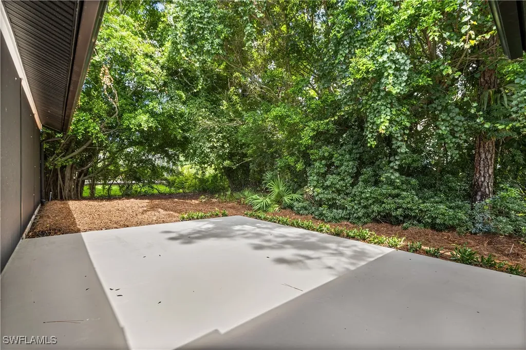 1911 Princess Court Naples FL 34110