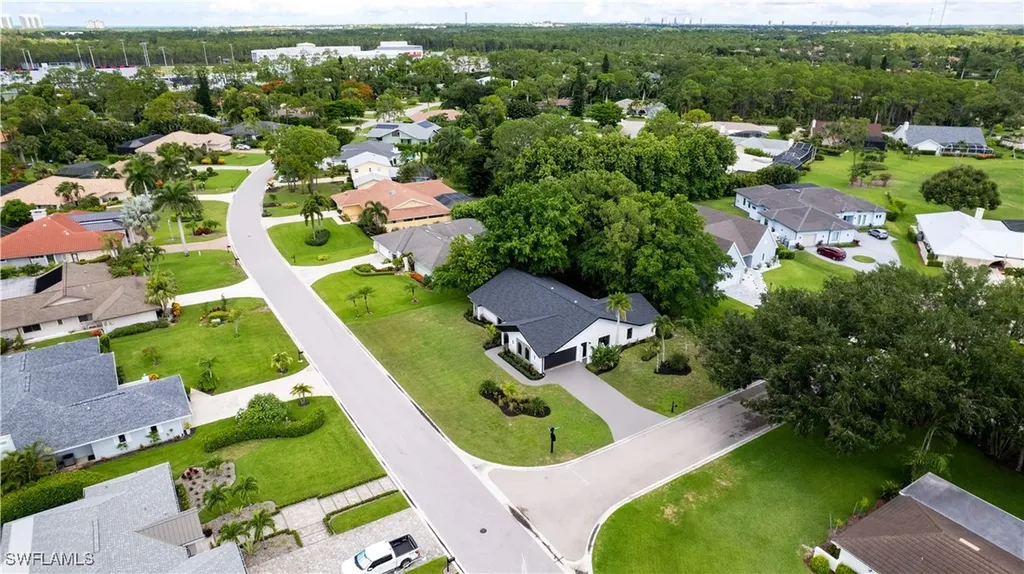 1911 Princess Court Naples FL 34110